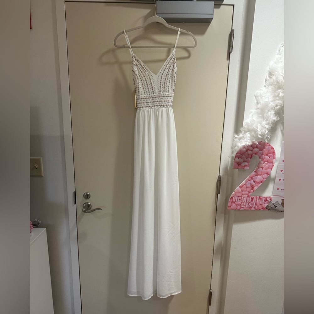White maxi Lulu’s dress